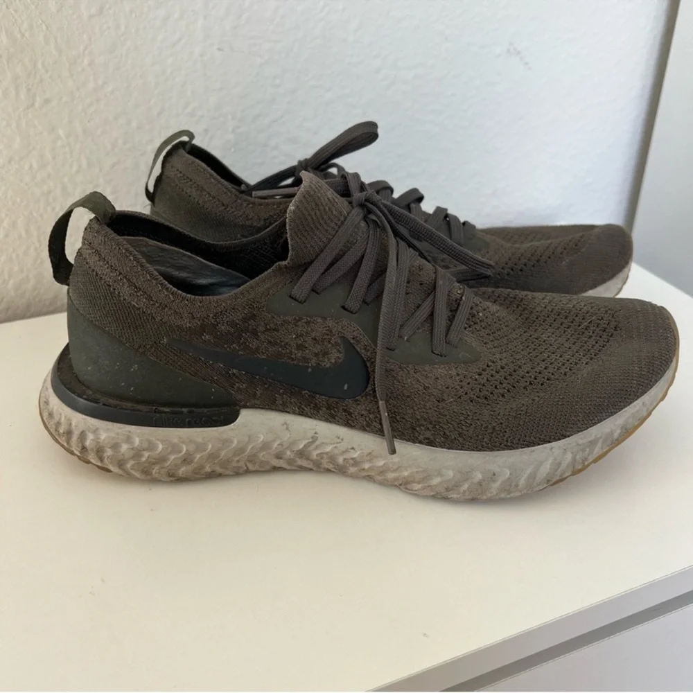 Nike Epic React Flyknit Olive AQ0067-300 8.5 Running CrossFit Training Sneakers